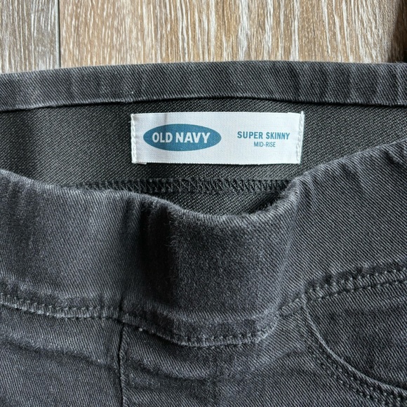 Old navy skinny mid rise jeans - Picture 2 of 4